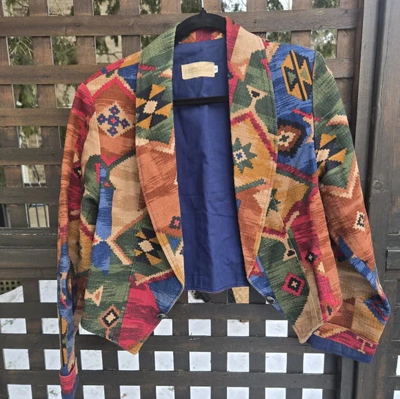 Vintage Cropped Blazer - Picture 2 of 10